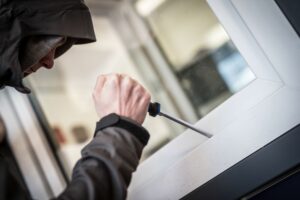 Einbruchsschutz: Fenster und Türen einfach nachrüsten