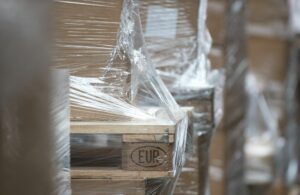 Geliefert: Paletten entsorgen, zurückgeben, weiterverwenden?