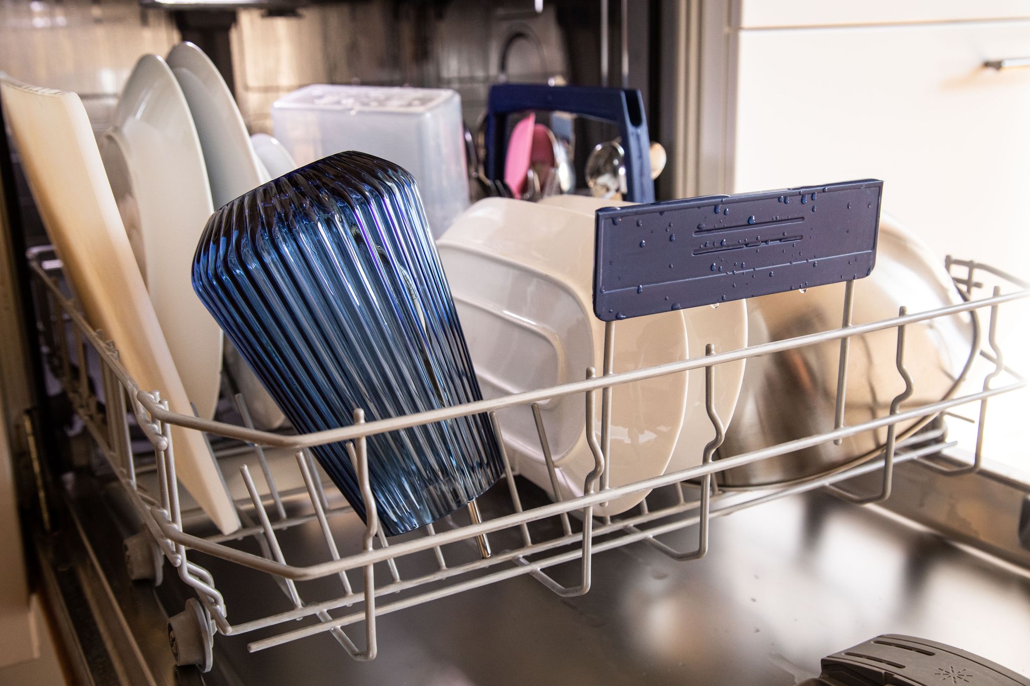 Voll beladen: So verbraucht die Spülmaschine wenig Strom