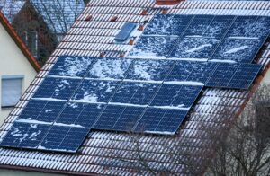 Nach dem Schnee: Was Sie jetzt rund ums Haus prüfen sollten
